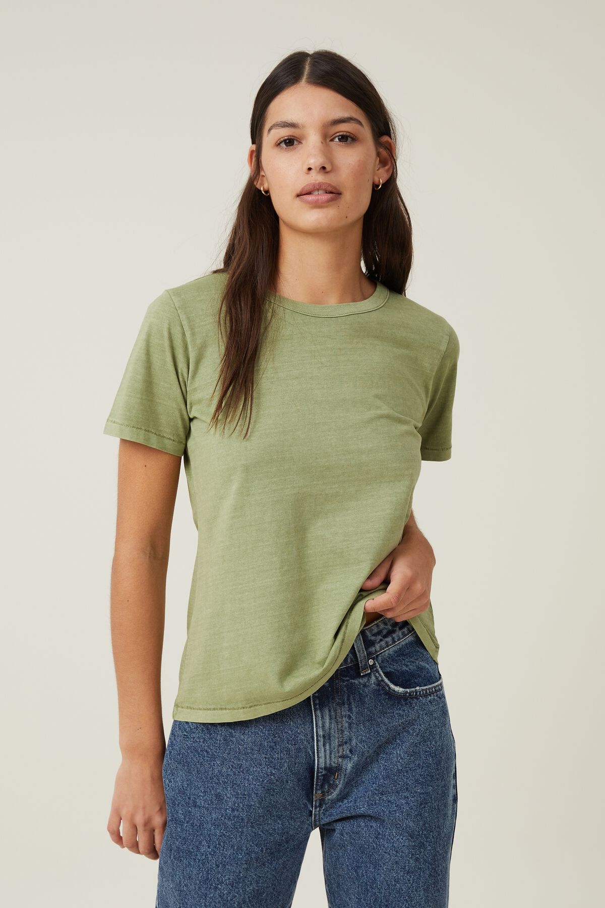 Mestria Artesanal e Design Moderno Unidos nas Melhores Camisetas High End插图