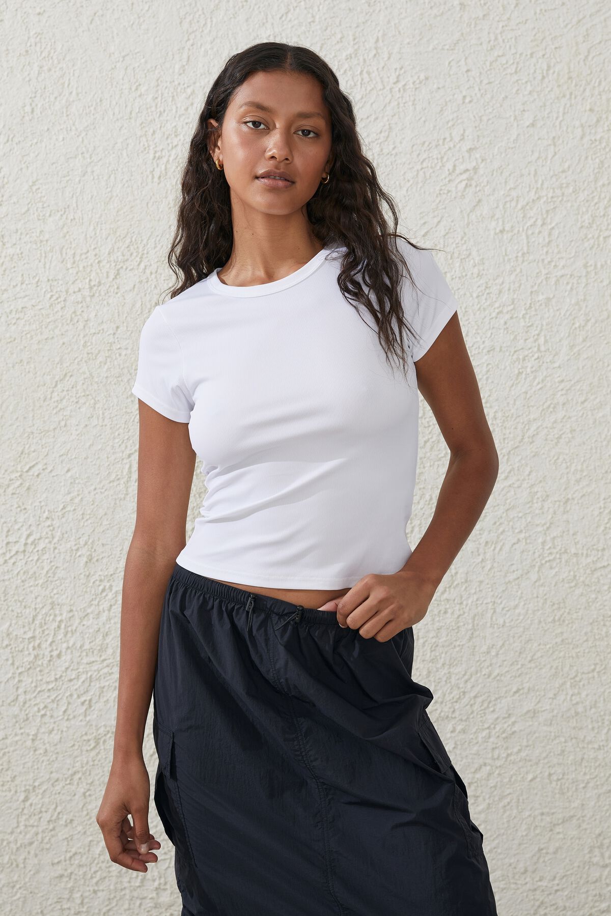 Acabamento Impecável em Tecidos Premium nas Melhores Camisetas High End插图