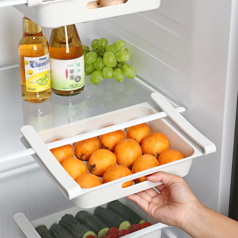 Dicas de organização para quem tem pouco espaço na geladeira: use organizadores!插图