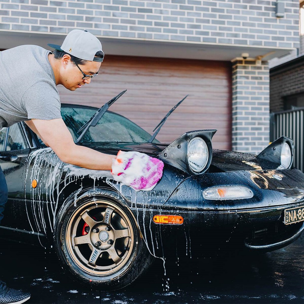 use laundry detergent to wash my car