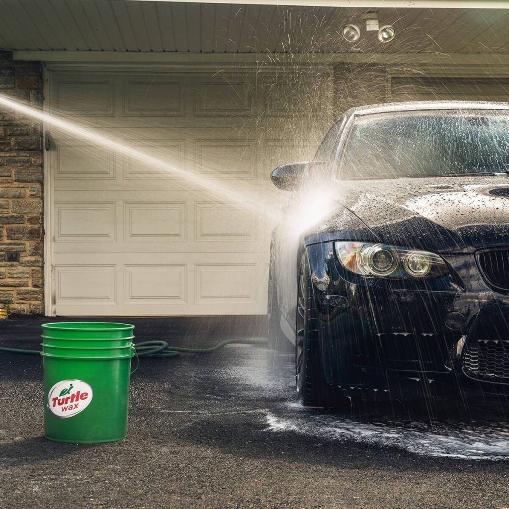 use laundry detergent to wash my car