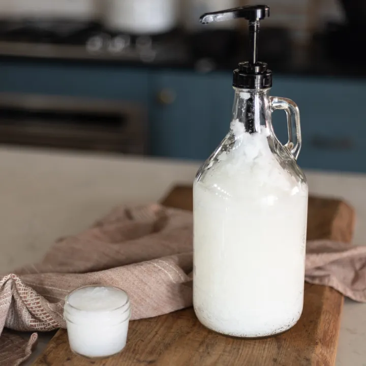 make liquid laundry detergent