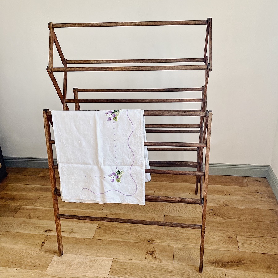 old fashioned clothes horse